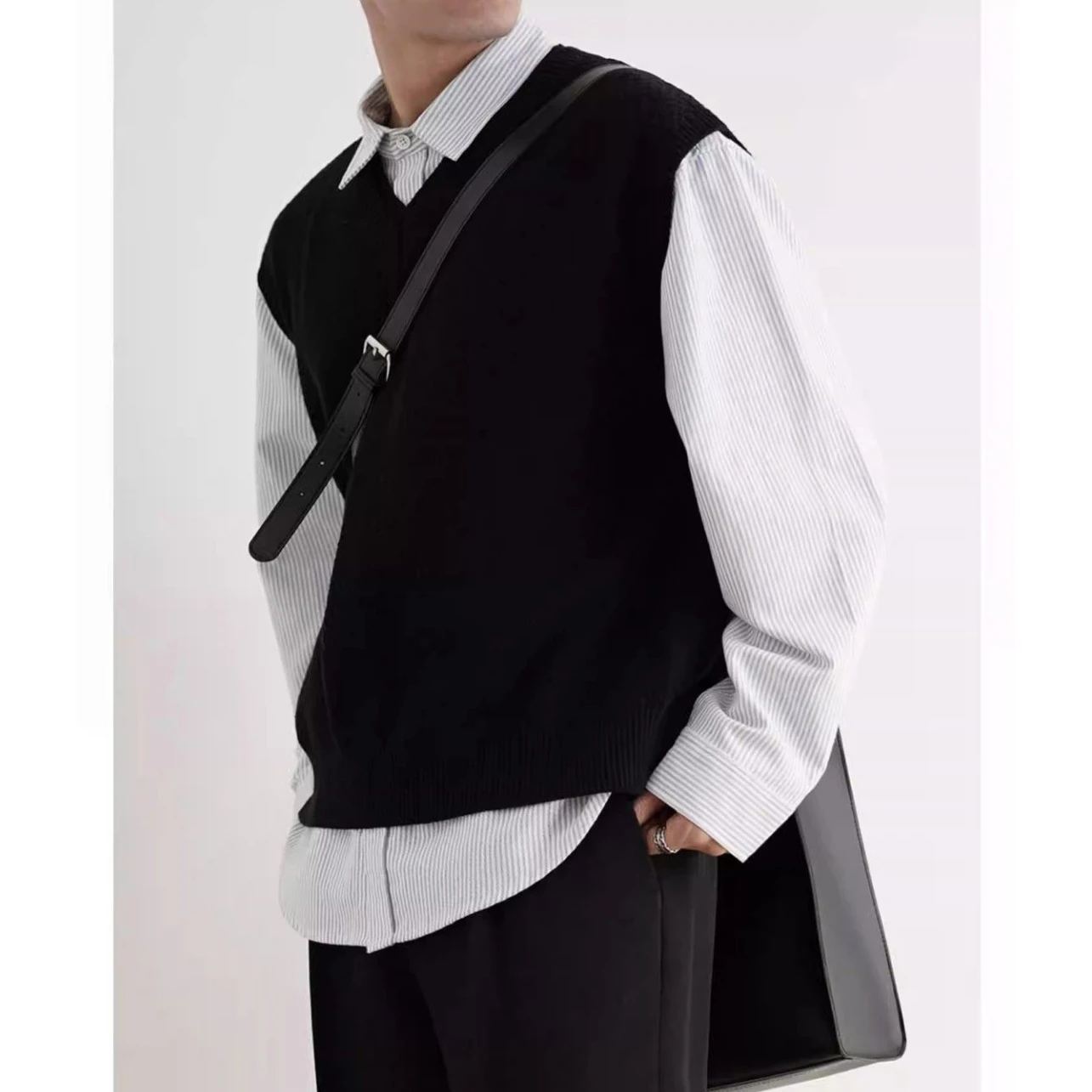 2024 Early Autumn Simple Black - огляд і ціна Men'S Fashion V Neck Sweater